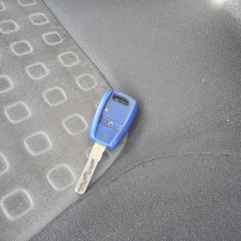 Crosse arriere droit FIAT DOBLO 1 Photo n°11