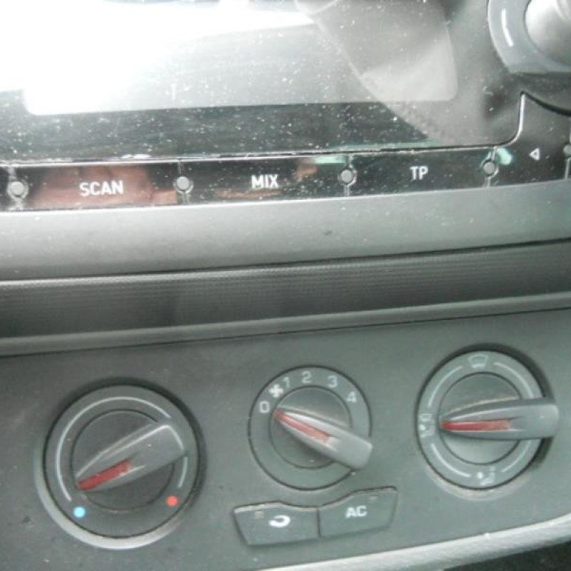 Commande chauffage SEAT IBIZA 4 Photo n°10