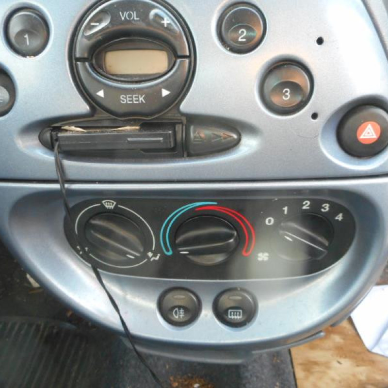 Retroviseur gauche FORD KA 1 Photo n°9