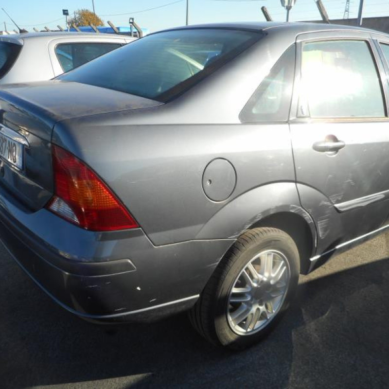 Malle/Hayon arriere FORD FOCUS 1 Photo n°4