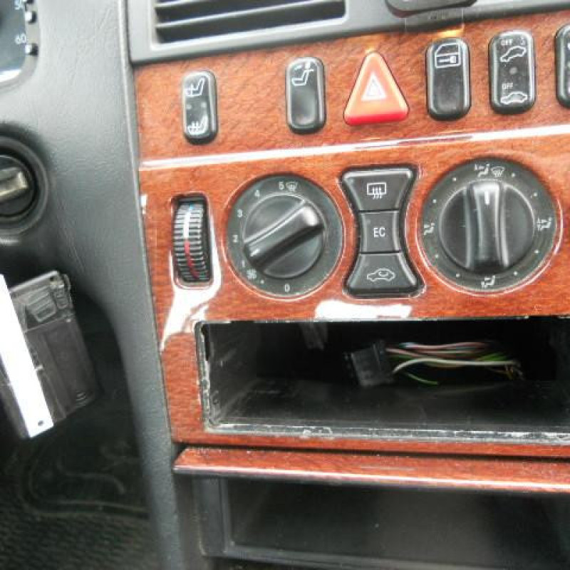 Demarreur MERCEDES CLASSE E 210 Photo n°9