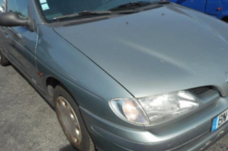 Amortisseur avant droit RENAULT MEGANE 1