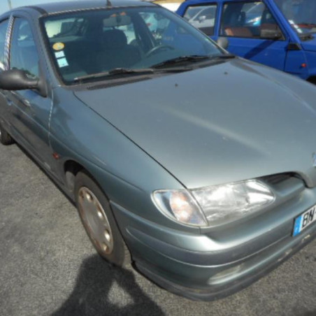 Amortisseur avant droit RENAULT MEGANE 1