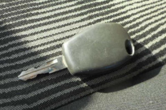 Charniere de porte arriere droit DACIA SANDERO 1