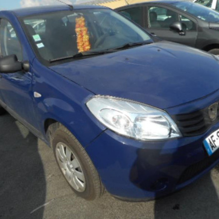 Charniere de porte avant droit DACIA SANDERO 1