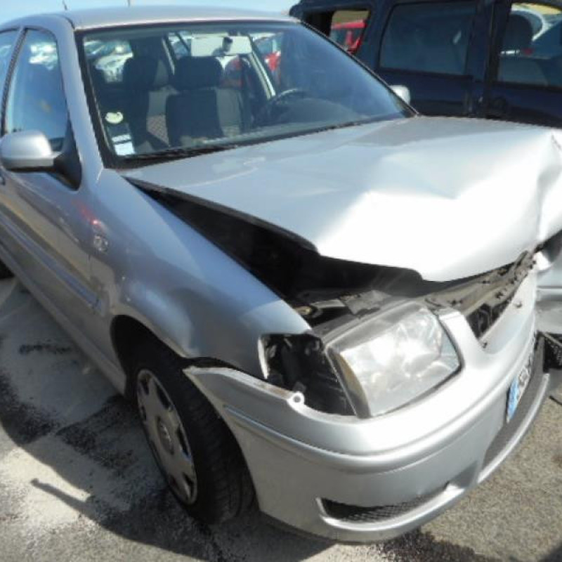 Pompe de direction VOLKSWAGEN POLO 3 Photo n°3
