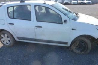 Leve vitre mecanique avant droit DACIA SANDERO 1