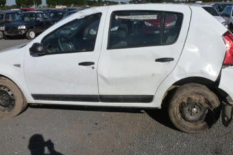 Leve vitre mecanique avant droit DACIA SANDERO 1