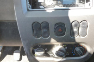 Leve vitre mecanique avant droit DACIA SANDERO 1