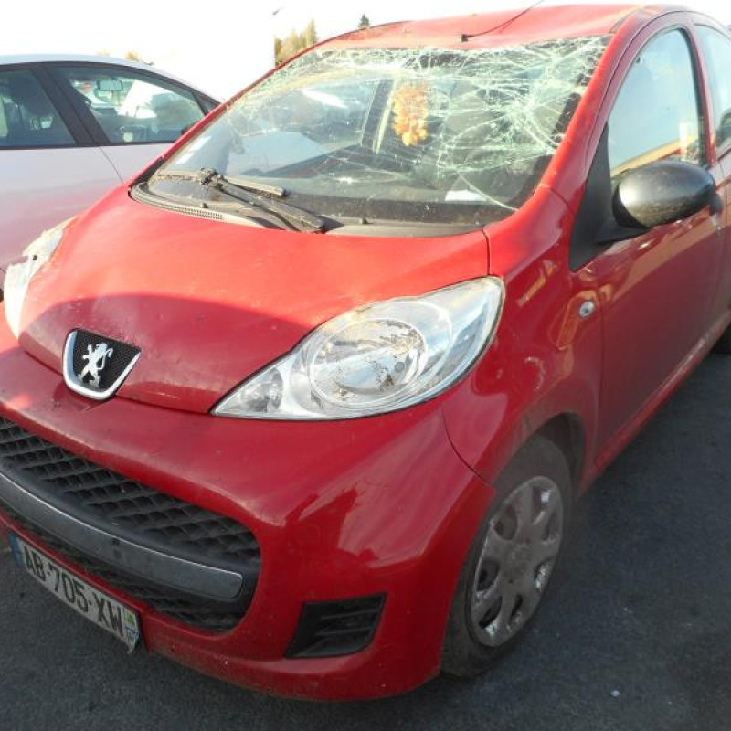 Trappe d'essence PEUGEOT 107 Photo n°4