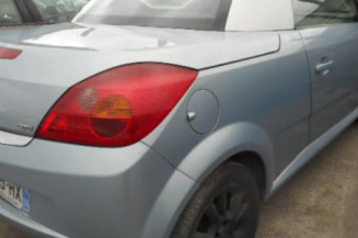 Malle/Hayon arriere OPEL TIGRA 2