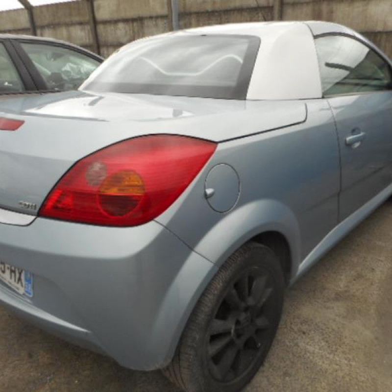 Malle/Hayon arriere OPEL TIGRA 2 Photo n°8