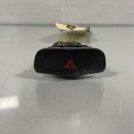Bouton de warning NISSAN PRIMERA 3 Photo n°1
