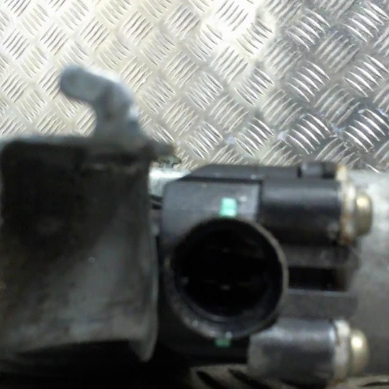 Leve vitre electrique arriere gauche NISSAN PRIMERA 3 Photo n°2
