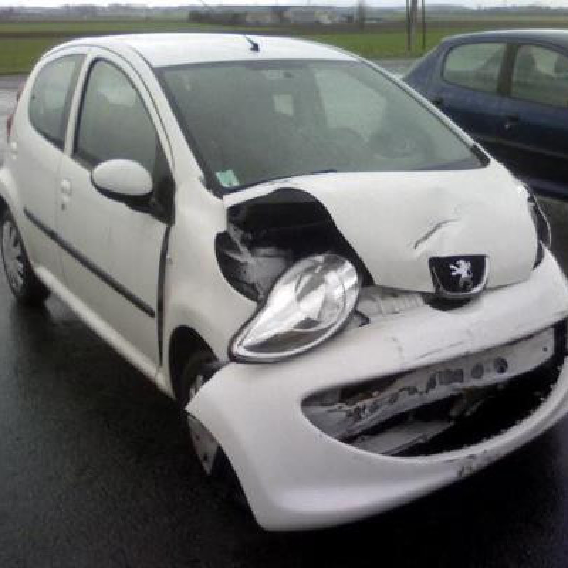 Trappe d'essence PEUGEOT 107 Photo n°4