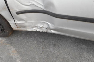 Bras essuie glace avant droit VOLKSWAGEN POLO 4
