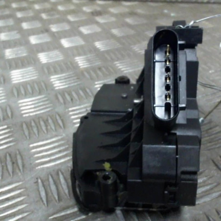 Serrure avant droit FORD FIESTA 6