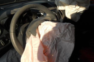 Serrure avant droit FORD FIESTA 6