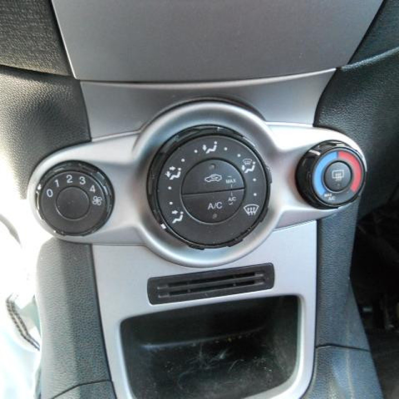 Serrure avant droit FORD FIESTA 6 Photo n°9
