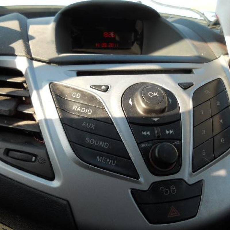 Leve vitre electrique avant droit FORD FIESTA 6 Photo n°10