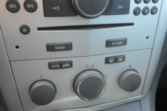 Bouton de warning OPEL ZAFIRA B