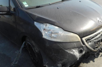 Bras essuie glace avant droit PEUGEOT 208 1