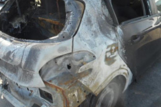 Bras essuie glace avant droit PEUGEOT 208 1