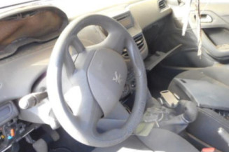 Bras essuie glace avant droit PEUGEOT 208 1