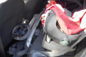 Bras essuie glace avant droit PEUGEOT 208 1