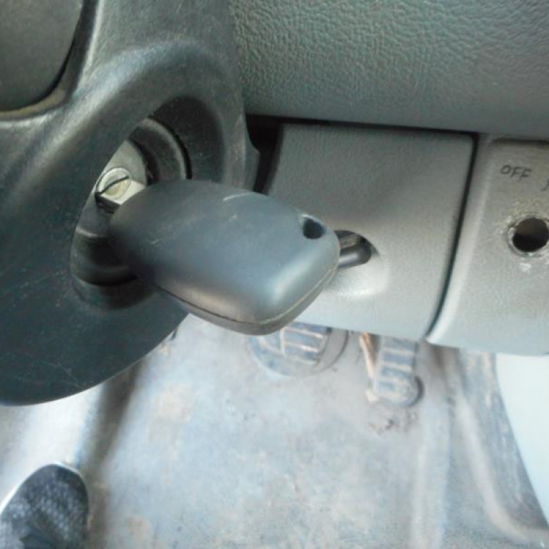 Calandre RENAULT MASTER 2 Photo n°8