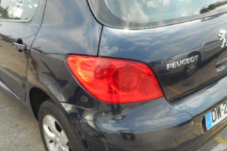 Bras essuie glace avant droit PEUGEOT 307