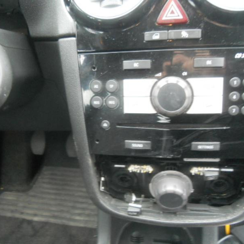Neiman OPEL CORSA D Photo n°9