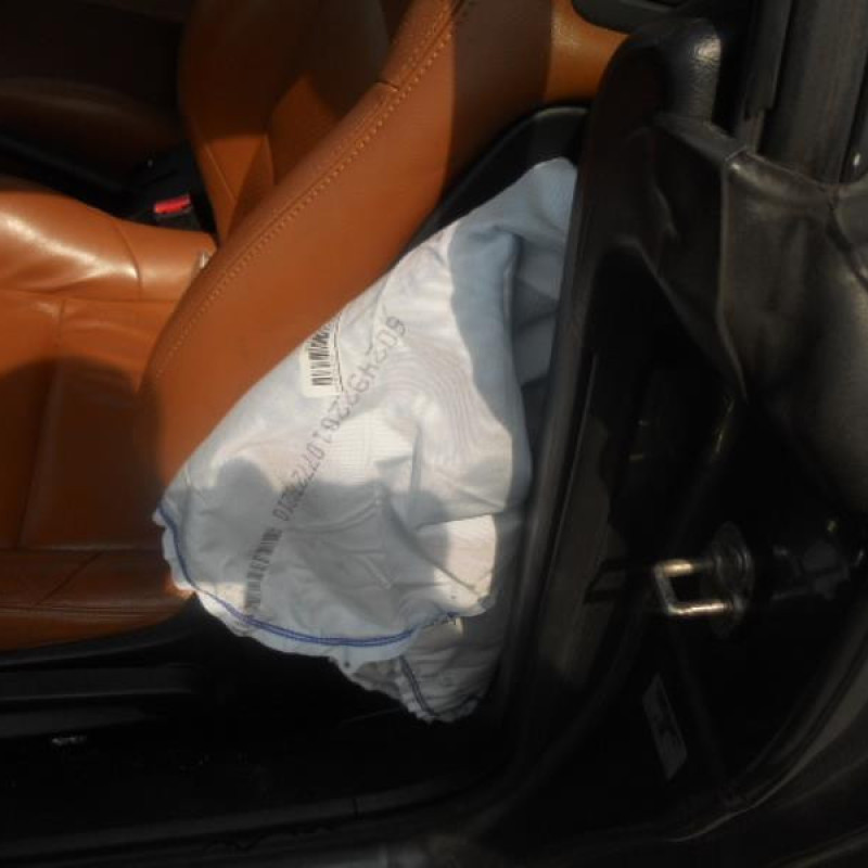 Ceinture arriere gauche PEUGEOT 207 Photo n°9