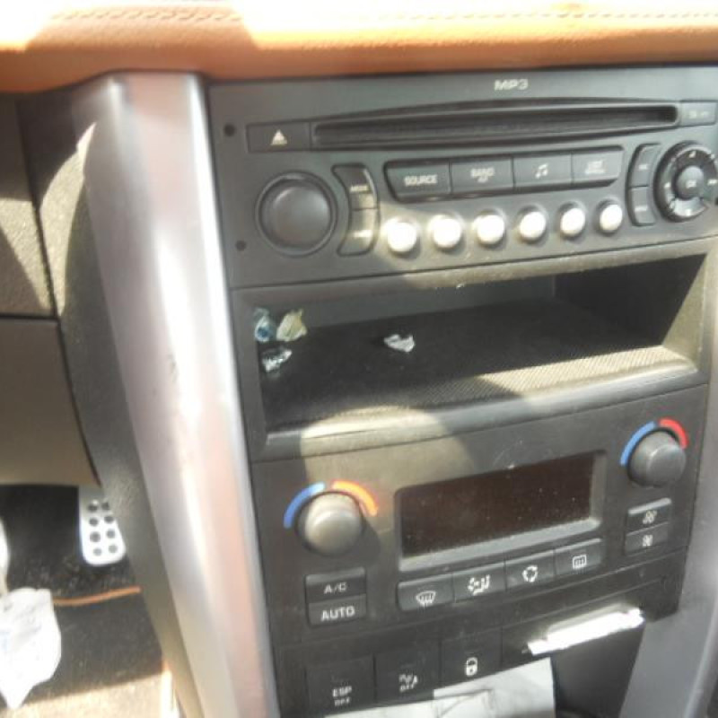Ceinture arriere gauche PEUGEOT 207 Photo n°11
