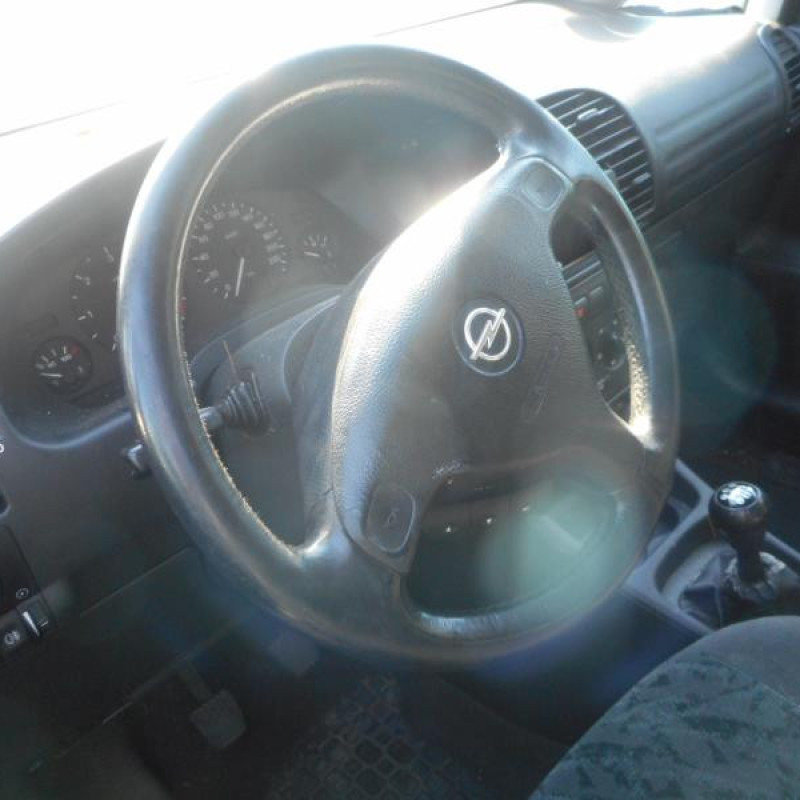 Malle/Hayon arriere OPEL ZAFIRA A Photo n°5