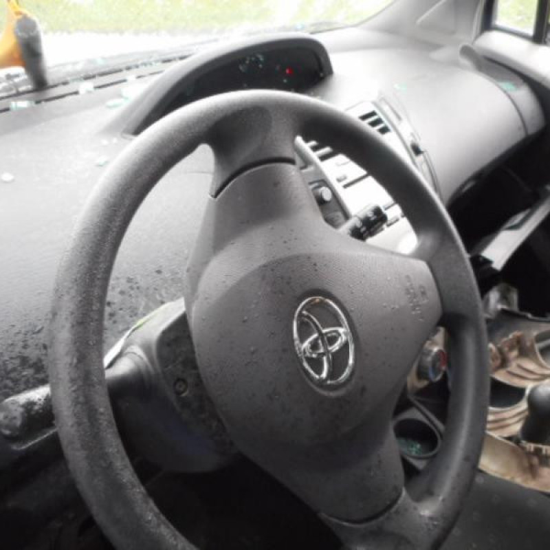 Serrure avant droit TOYOTA YARIS 2 Photo n°8