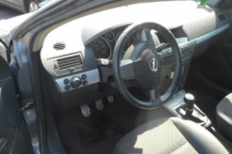 Pompe lave glace avant OPEL ASTRA H