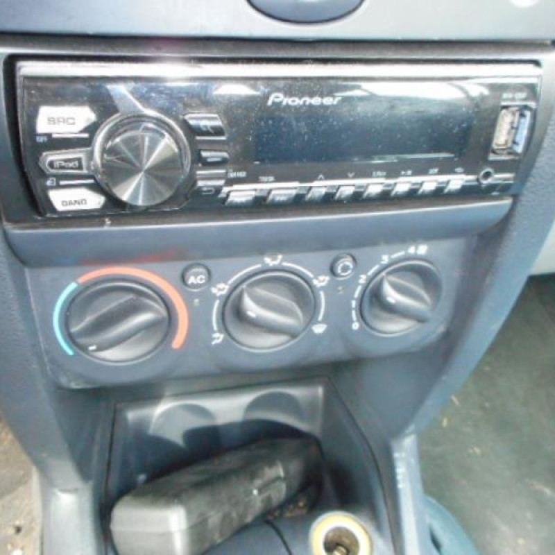 Compresseur clim RENAULT CLIO 2 Photo n°9