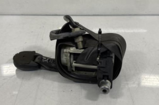Pretensionneur de ceinture avant gauche OPEL CORSA D