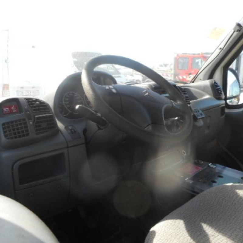 Serrure avant droit CITROEN JUMPER 2 Photo n°8