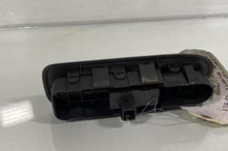 Interrupteur de leve vitre avant droit PEUGEOT 308 1