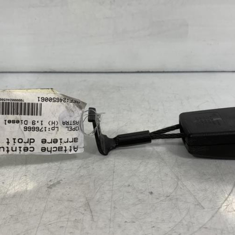 Attache ceinture arriere droit OPEL ASTRA H Photo n°3