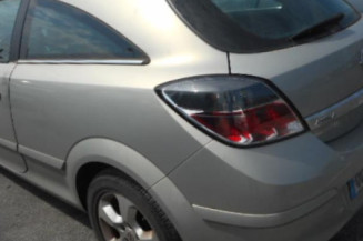 Ceinture arriere droit OPEL ASTRA H