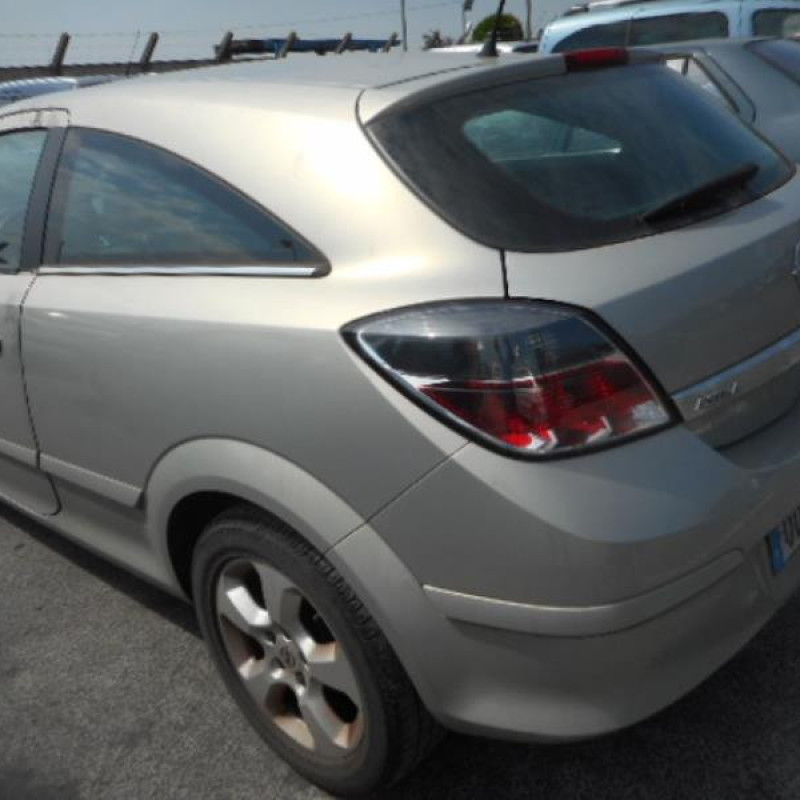 Ceinture arriere droit OPEL ASTRA H Photo n°8