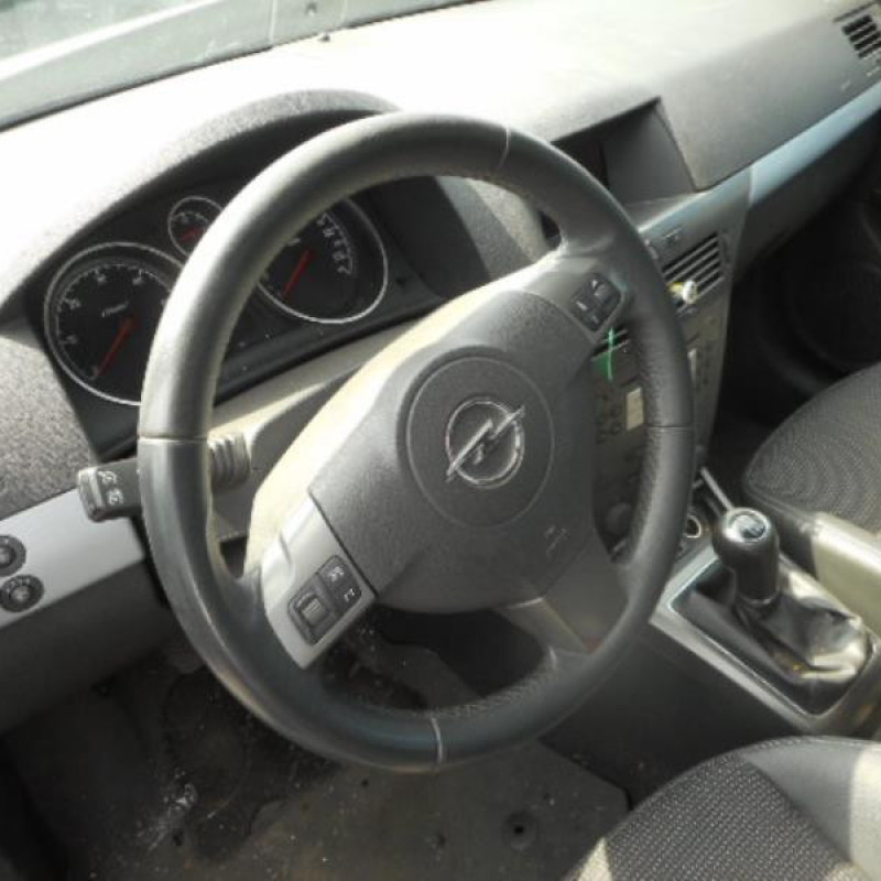 Ceinture arriere droit OPEL ASTRA H Photo n°9