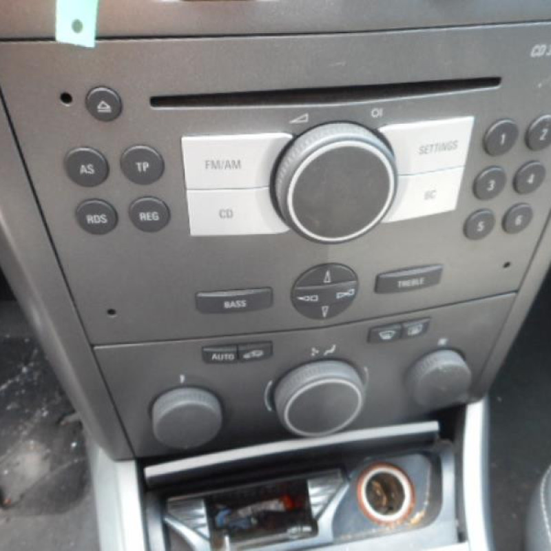 Ceinture arriere droit OPEL ASTRA H Photo n°10
