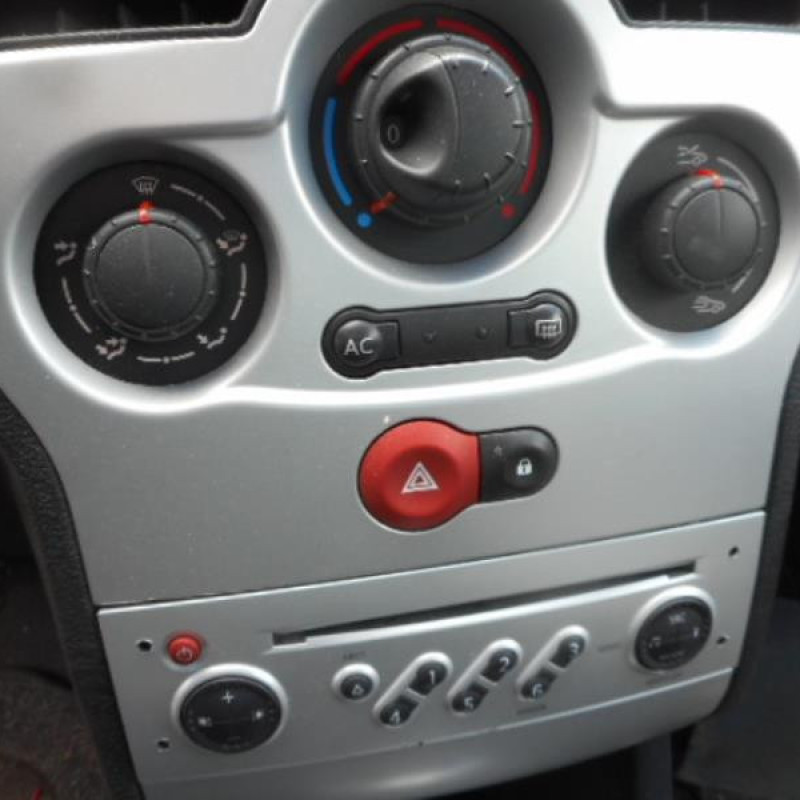 Trappe d'essence RENAULT MODUS Photo n°9