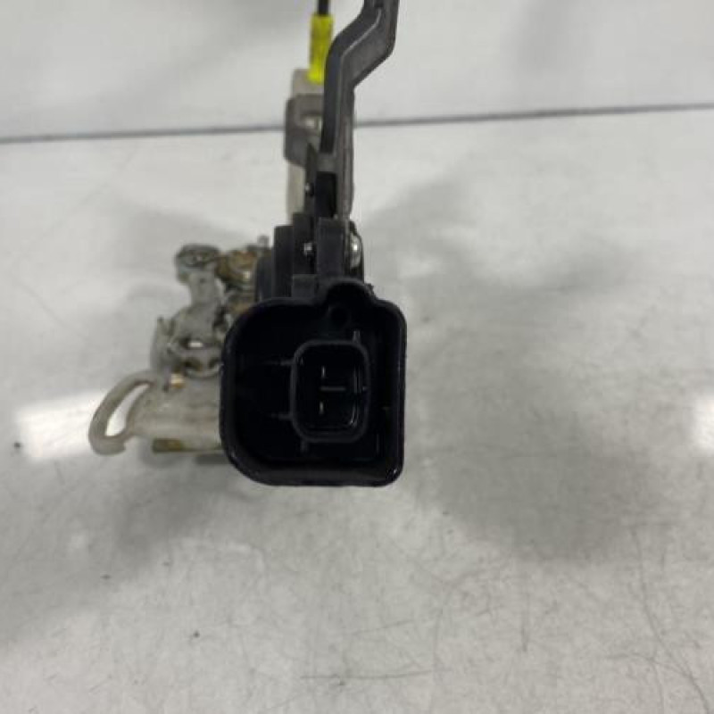 Serrure avant droit TOYOTA AYGO 1 Photo n°3