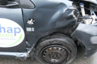 Serrure avant droit TOYOTA AYGO 1