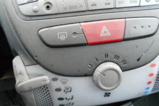 Serrure avant droit TOYOTA AYGO 1